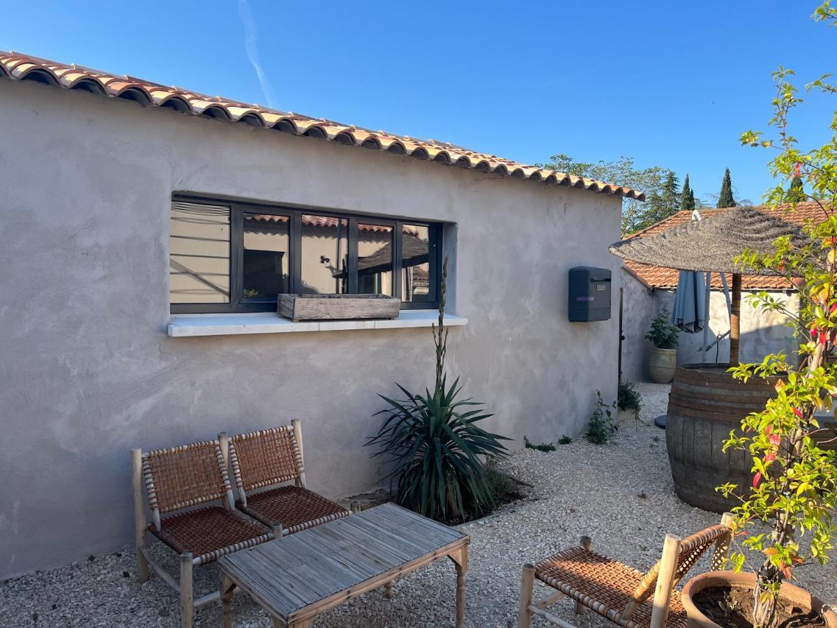 Studio Dans Les Alpilles Apartment Fontvieille Exterior photo